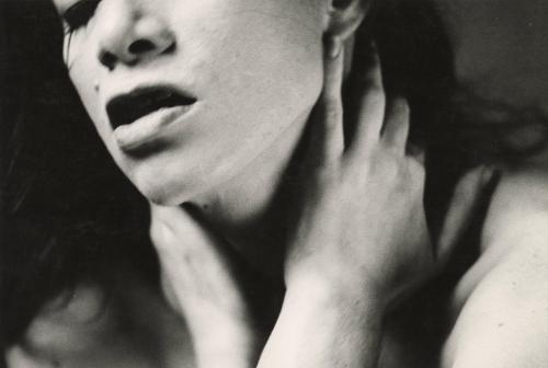 Miss Rita Renoir thinks that striptease gets its effect on the viewer, as it is done with mind and feeling, more than with the body. To demonstrate this theory, Rita Renoir performed for us a "striptease of the face", from the series "Strip-Tease".