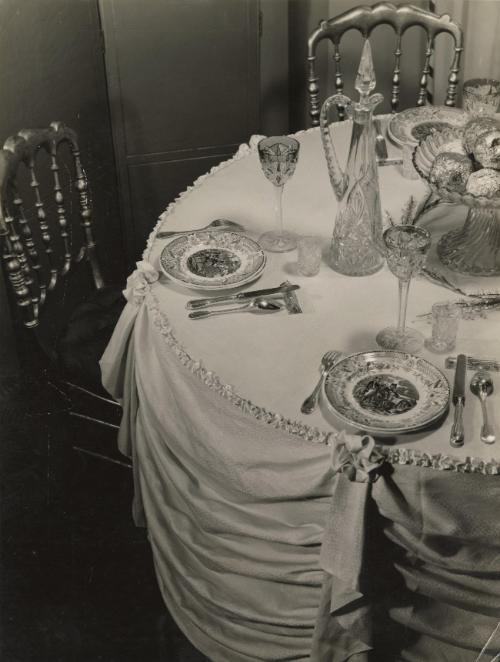 Untitled (Parfums Le Galion advertisement)