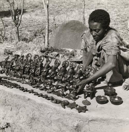 Ethiopian Jewish woman (Falascha) from a family of potters with pottery for sale on the road to Gondar, Ethiopia, Africa