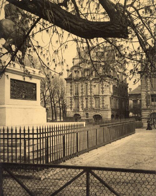 Place Dauphine, Paris