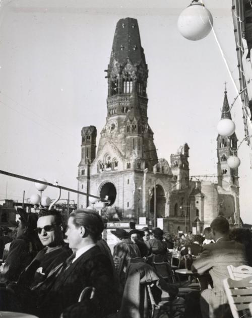 Gedaschtniskirche and Kurfuerstendamm, Berlin.