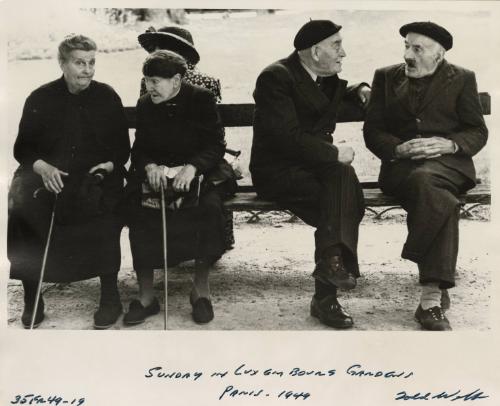 Sunday in Luxembourg Gardens, Paris